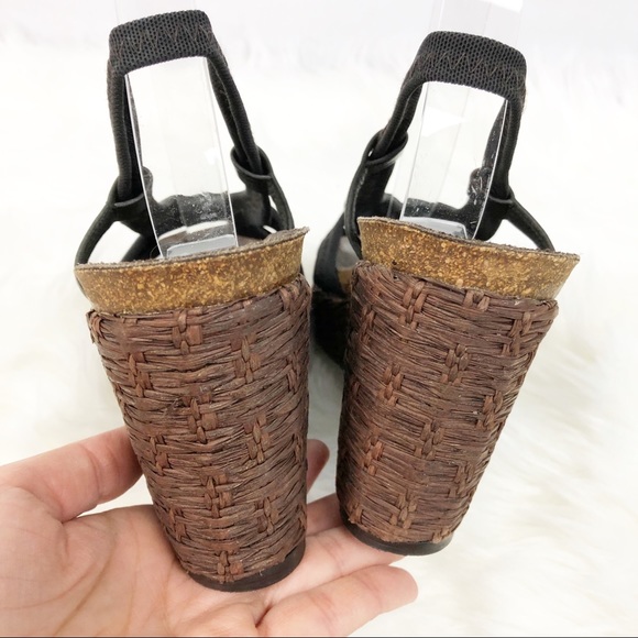 Donald Pliner | Woven Stretch Black Wedge Sandals - Picture 4 of 7